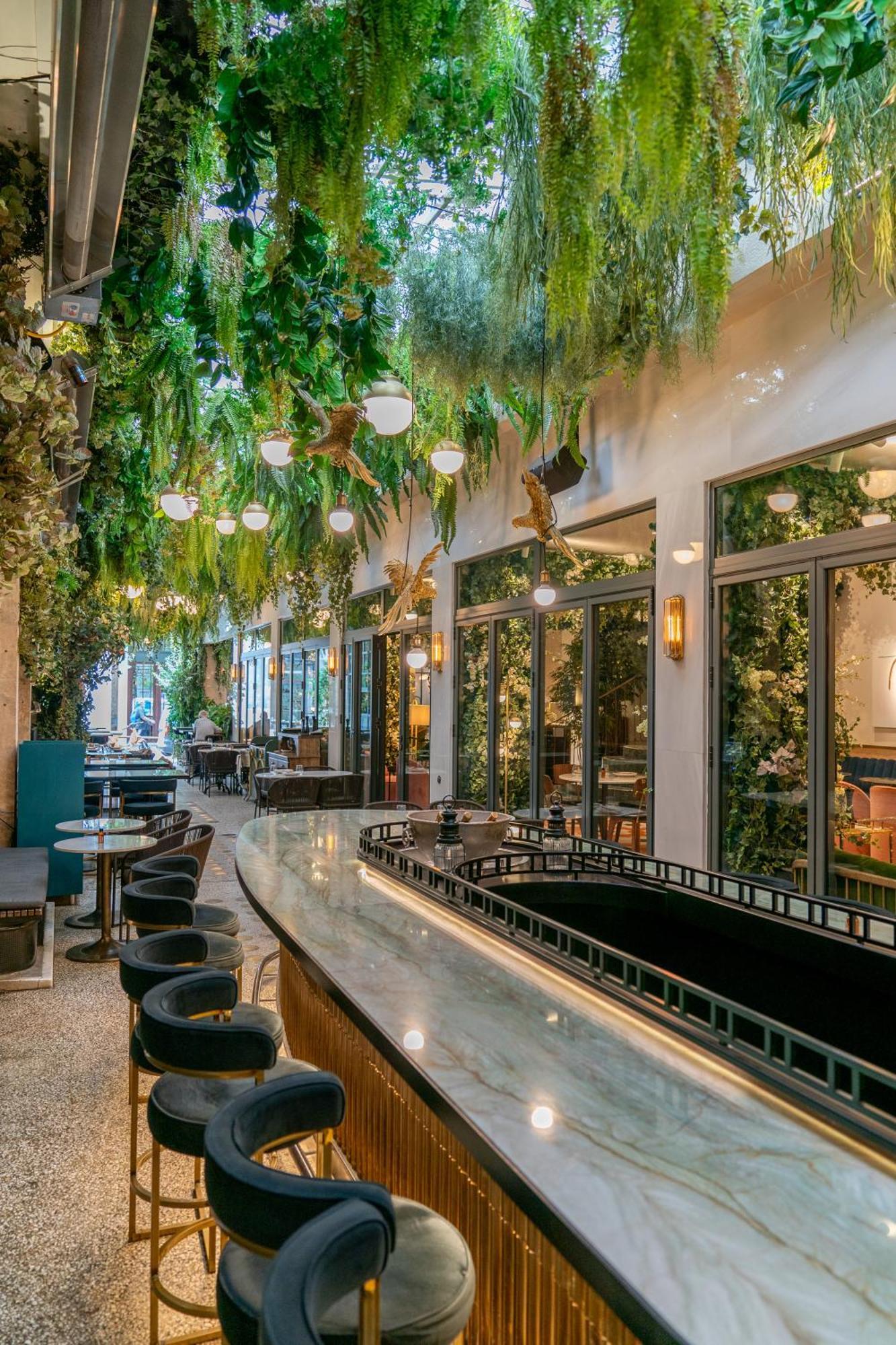 Hotel Gatsby Atény Exteriér fotografie The interior of the restaurant
